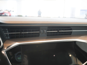 201945TFSI xӸ п؅^