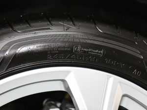 201945TFSI quattro x ݆̥ߴ