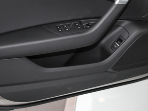 201945TFSI quattro x ǰTg