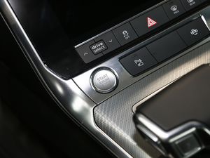 201945TFSI quattro x п؅^(q)