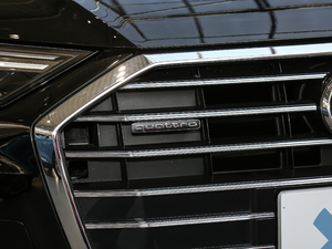 201945TFSI quattro  ^