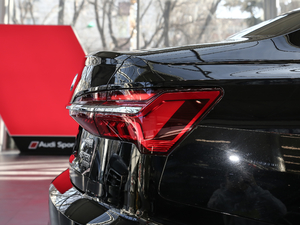 201945TFSI quattro  ^