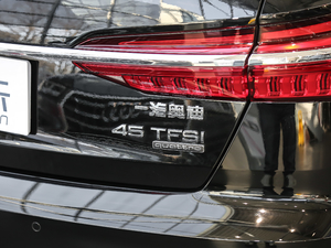 201945TFSI quattro  (ji)^