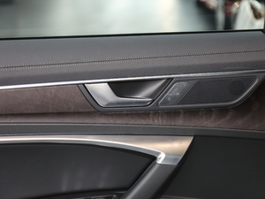 201945TFSI quattro  g