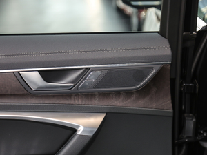 201945TFSI quattro  g