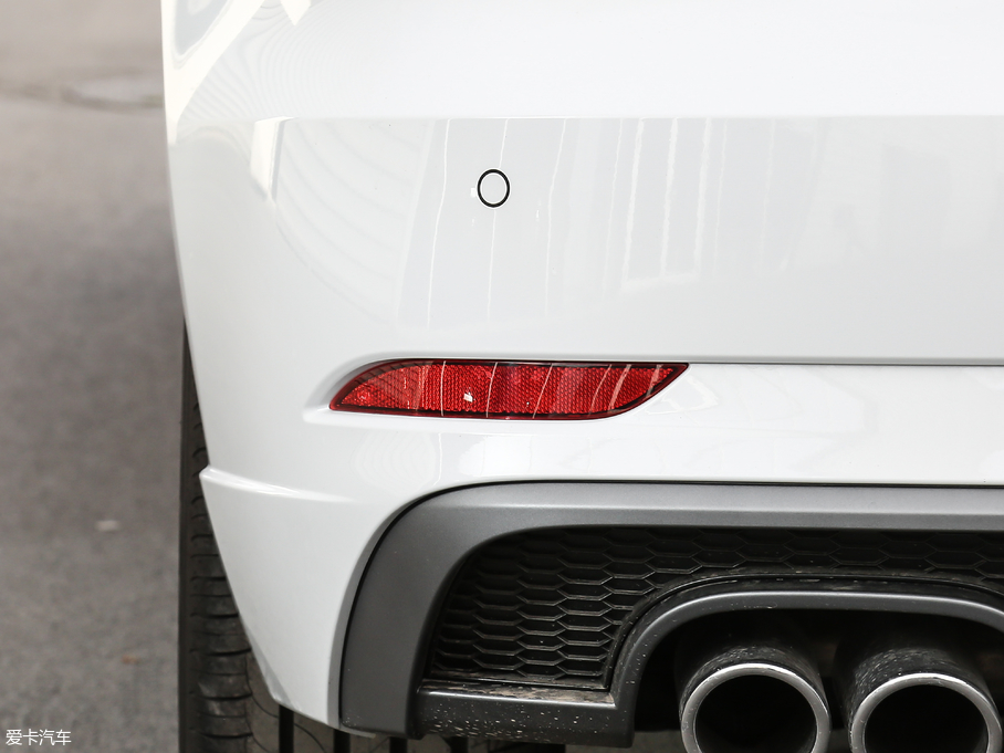 2019��W��A3 Sportback 35 TFSI�r���� ��V