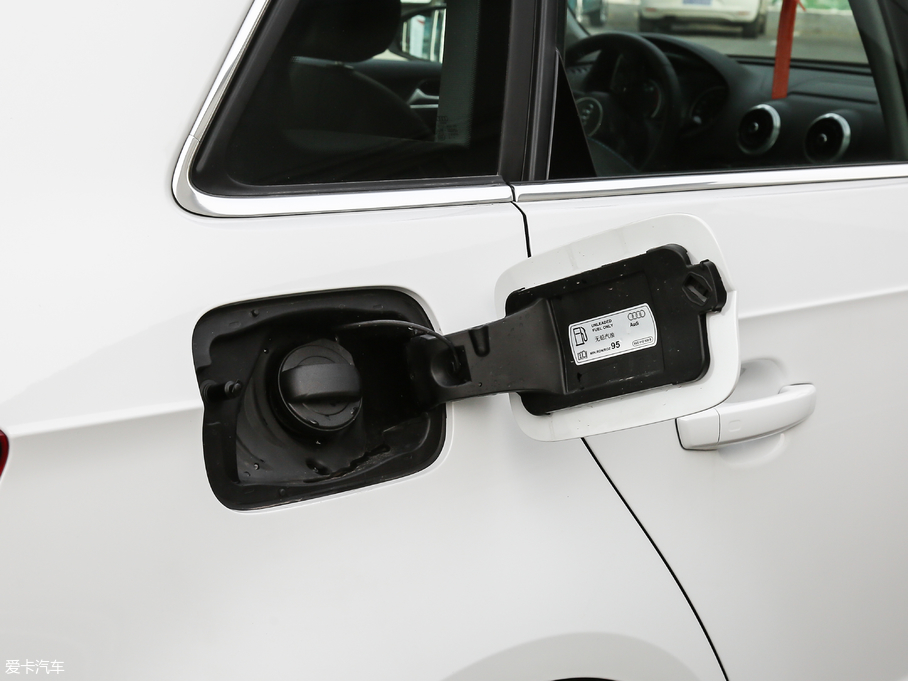 2019?yun)WA3 Sportback 35 TFSIr(sh) (gu)V