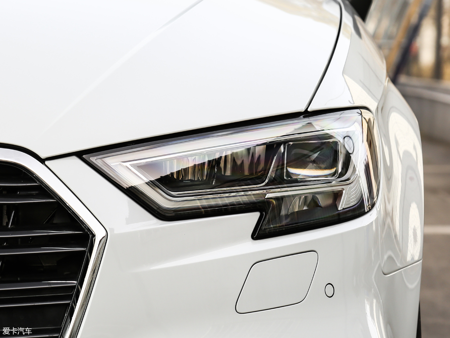 2019WA3 Sportback 35 TFSIr V