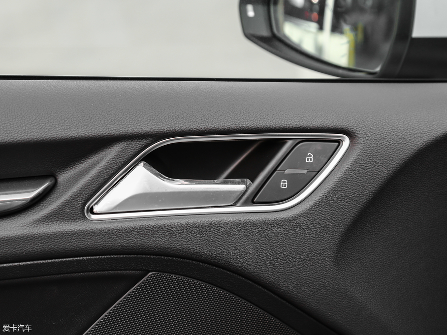 2019?yun)WA3 Sportback 35 TFSIr(sh) (gu)V