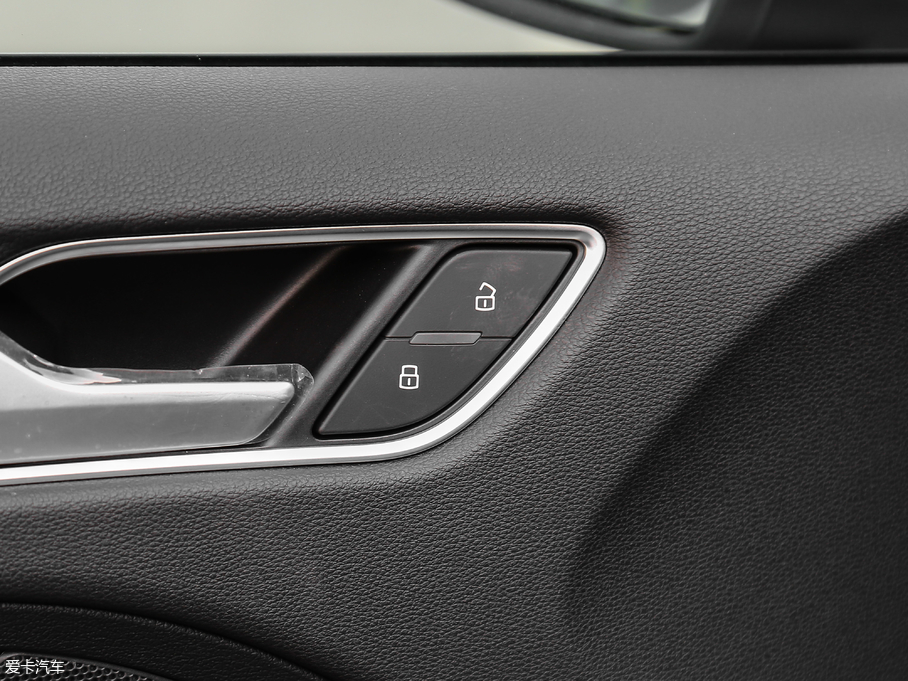 2019?yun)WA3 Sportback 35 TFSIr(sh) V