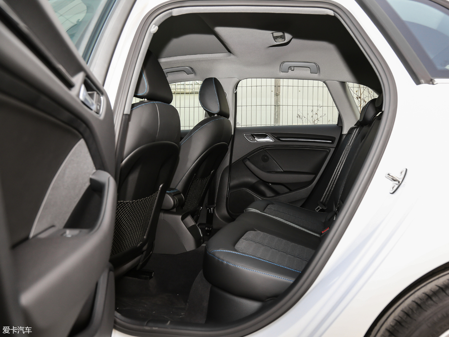 2019WA3 Sportback 35 TFSIr V