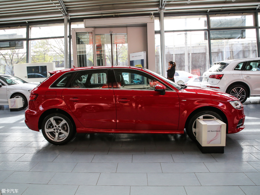 2019WA3 Sportback 35 TFSIr V