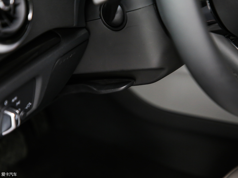 2019��W��A3 Sportback 35 TFSI�r���� ��V