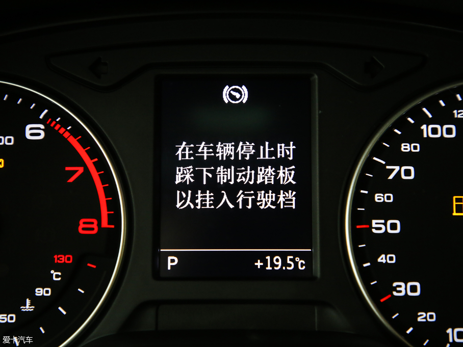 2019��W��A3 Sportback 35 TFSI�r���� ��V