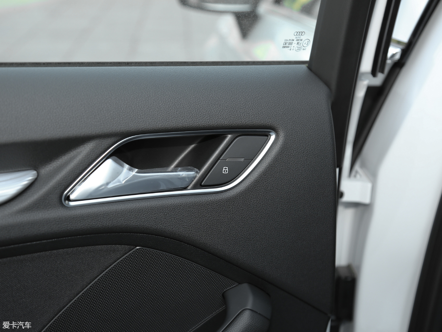 2019��W��A3 Sportback 35 TFSI�\���� ��VI