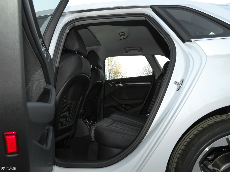 2019WA3 Sportback 35 TFSI\ VI