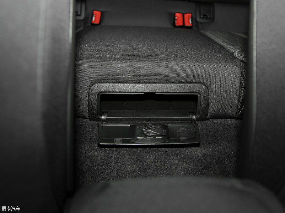 2019��W��A3 Sportback 35 TFSI�\���� ��VI