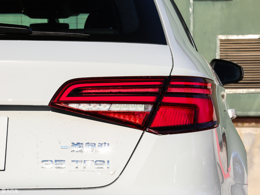 2019WA3 Sportback 35 TFSIL(fng) VI