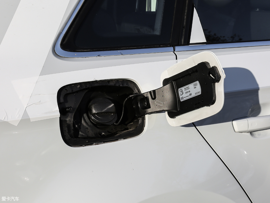 2019��W��A3 Sportback 35 TFSI�L���� ��VI