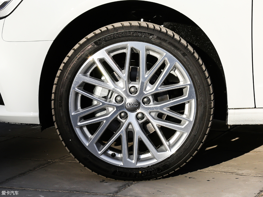 2019WA3 Sportback 35 TFSIL VI