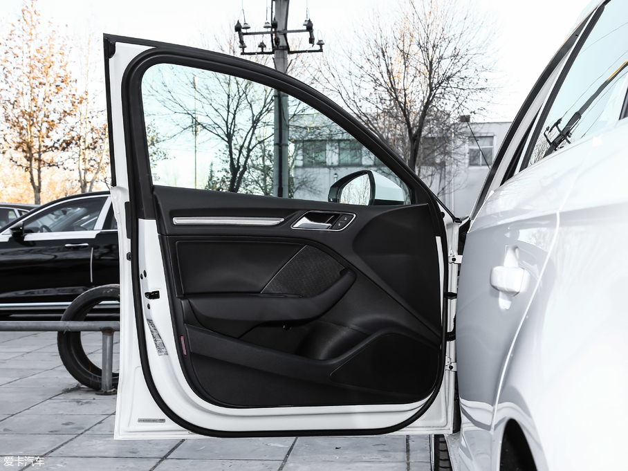 2019WA3 Sportback 35 TFSIL VI