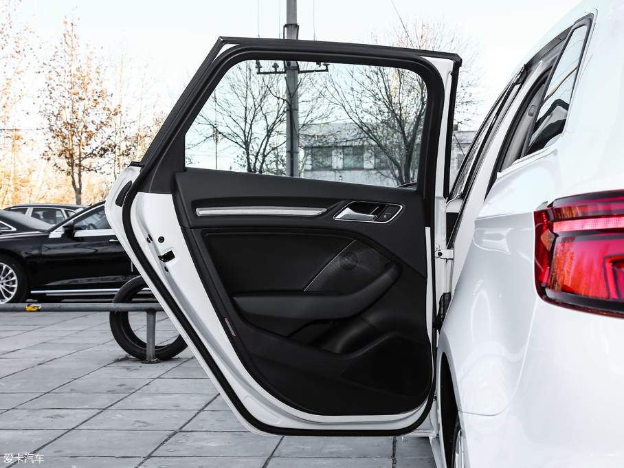 2019WA3 Sportback 35 TFSIL(fng) VI