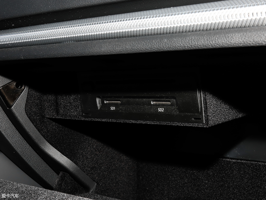 2019?yun)WA3 Sportback 35 TFSIL(fng) (gu)VI