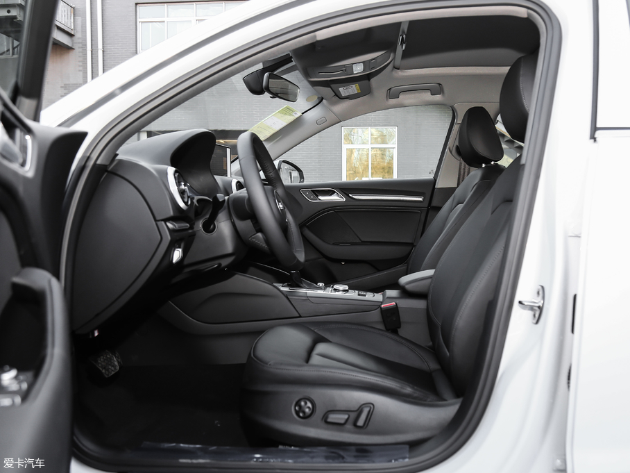 2019WA3 Sportback 35 TFSIL VI