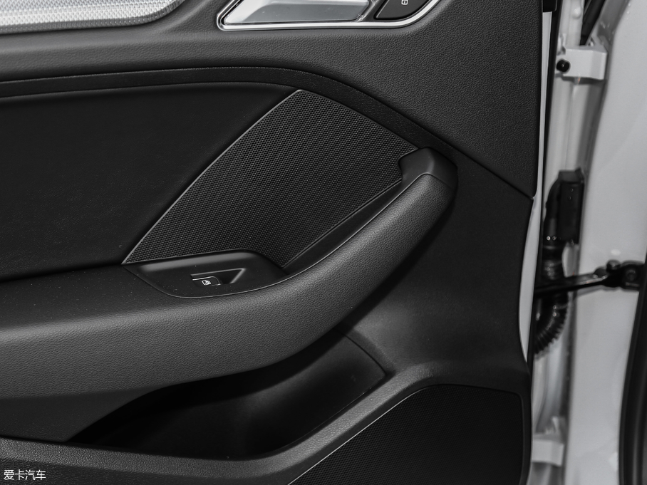 2019WA3 Sportback 35 TFSIL VI