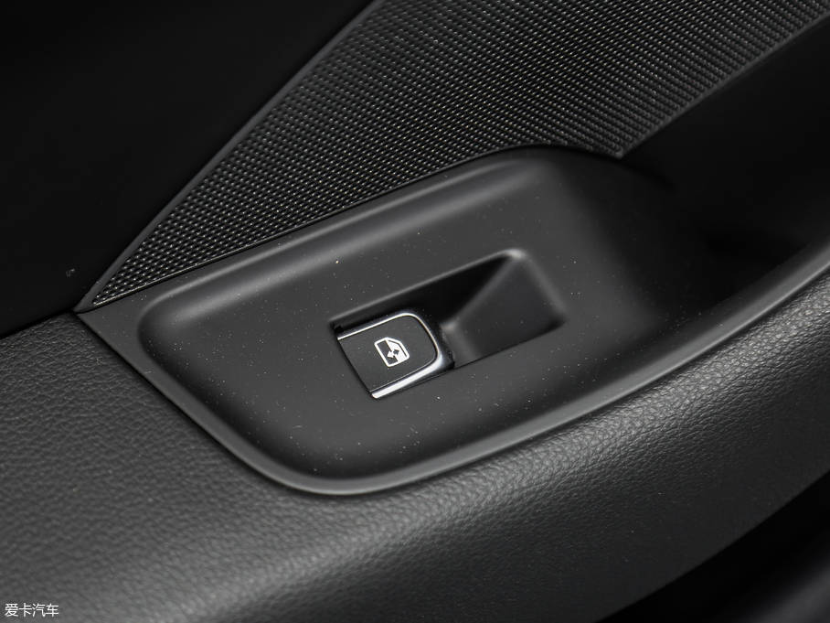 2019WA3 Sportback 35 TFSIL VI