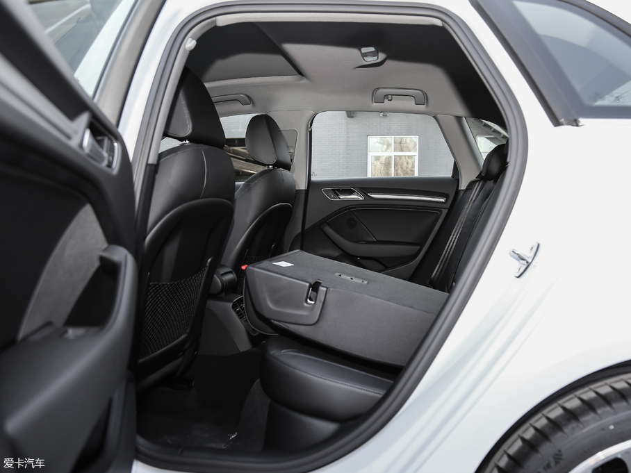 2019WA3 Sportback 35 TFSIL VI