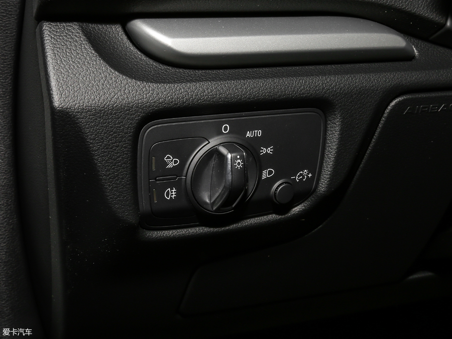 2019?yun)WA3 Sportback 35 TFSIM(jn)ȡ VI