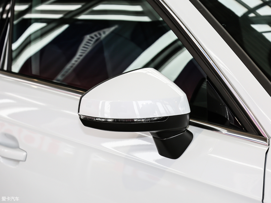 2019WA3 Sportback 40 TFSI\ VI