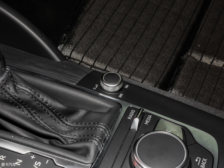 2019?yun)WA3 Sportback 40 TFSI\(yn)(dng) (gu)VI