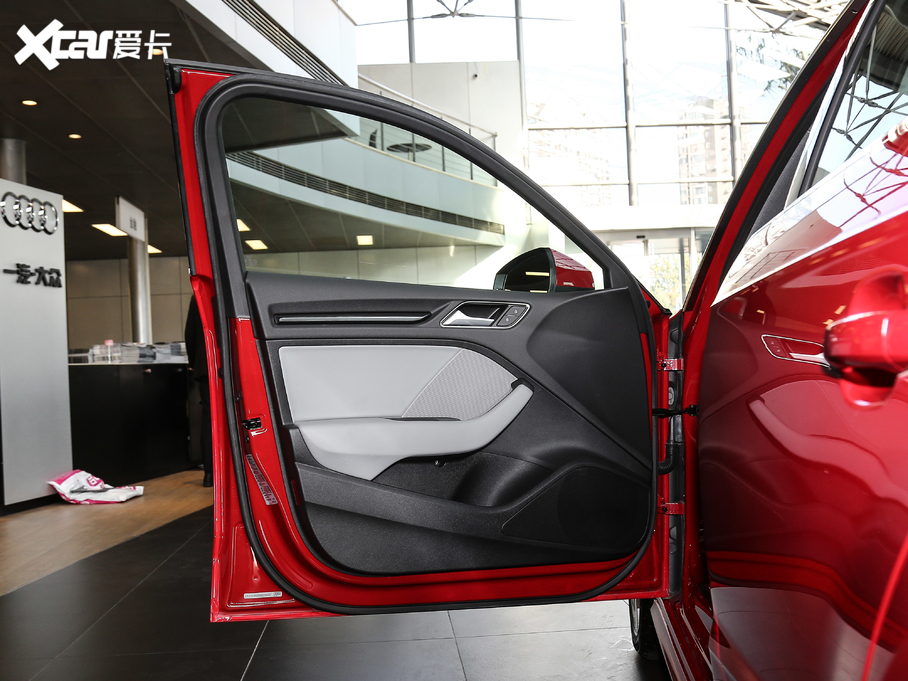 2019WA3 Sportback 35 TFSIr VI