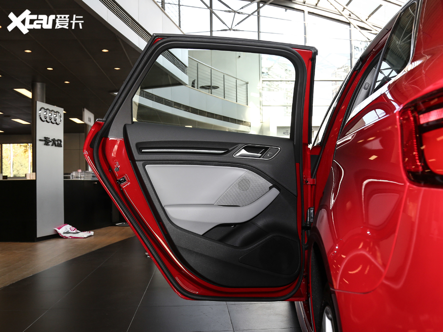 2019WA3 Sportback 35 TFSIr VI