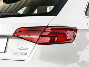 2019Sportback 35 TFSIr V ^