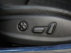 2019Sportback 35 TFSIr V {{