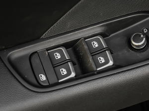 2019Sportback 35 TFSIr V {܇ƅ^	