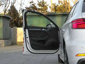 2019Sportback 35 TFSI\ VI {λ܇T