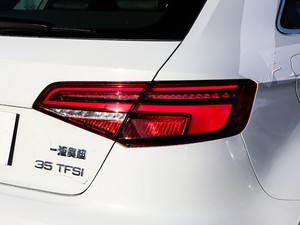 2019Sportback 35 TFSIL VI ^