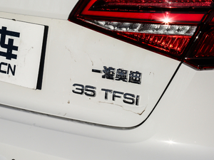 2019Sportback 35 TFSIL VI ^