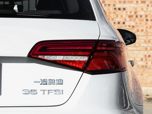 2019Sportback 35 TFSIM(jn)ȡ (gu)VI β