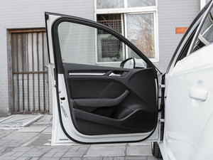 2019Sportback 35 TFSIM(jn)ȡ (gu)VI {λ܇T