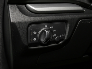 2019Sportback 35 TFSIM(jn)ȡ VI п؅^(q)