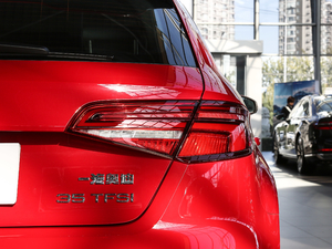 2019Sportback 35 TFSIr(sh) (gu)VI β