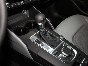 2019Sportback 35 TFSIr(sh) (gu)VI QU