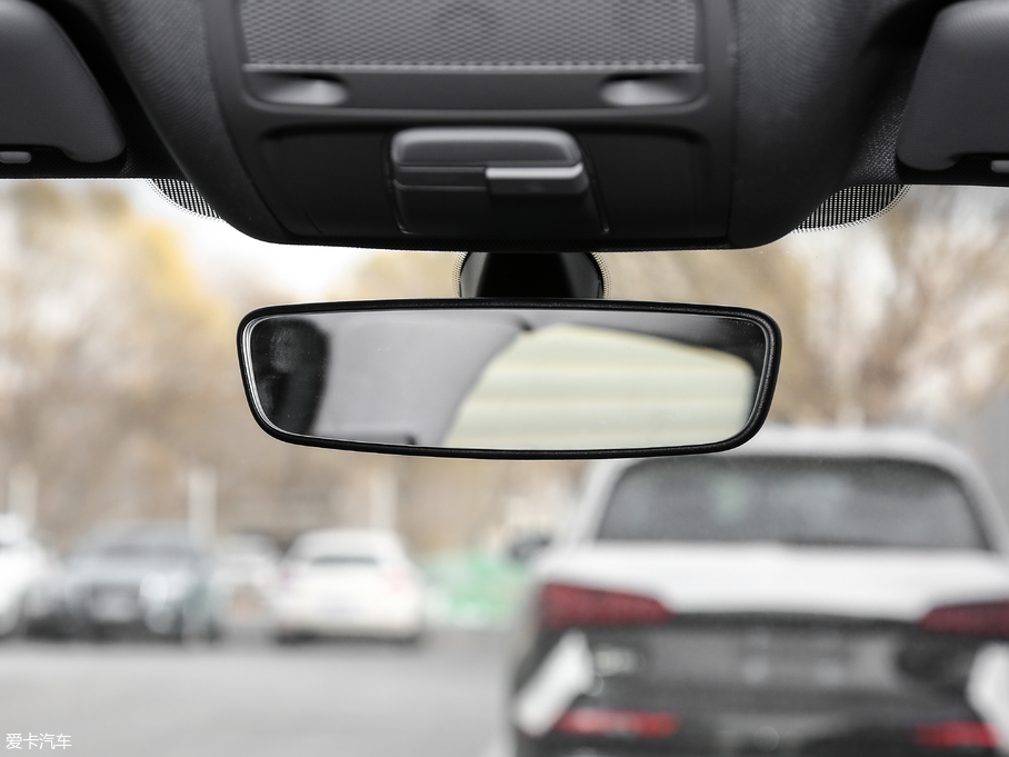 2019?yun)WA3 Limousine Limousine 35 TFSIM(jn)ȡ (gu)V