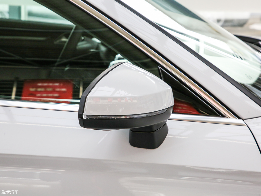 2019WA3 Limousine Limousine 35 TFSIL V