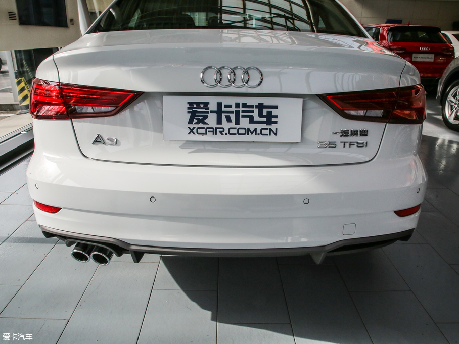 2019?yun)WA3 Limousine Limousine 35 TFSIL(fng) V